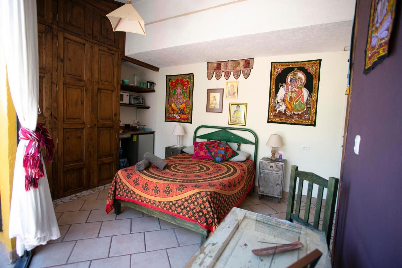 Majikal B&B - Krishna Чолула Екстериор снимка