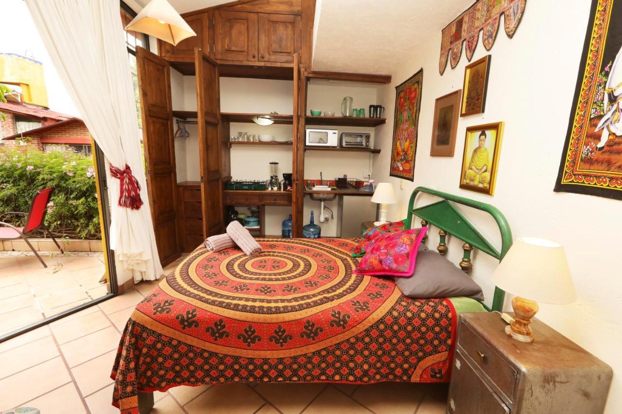 Majikal B&B - Krishna Чолула Екстериор снимка