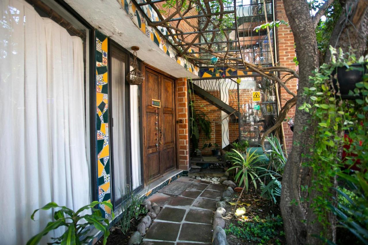 Majikal B&B - Krishna Чолула Екстериор снимка