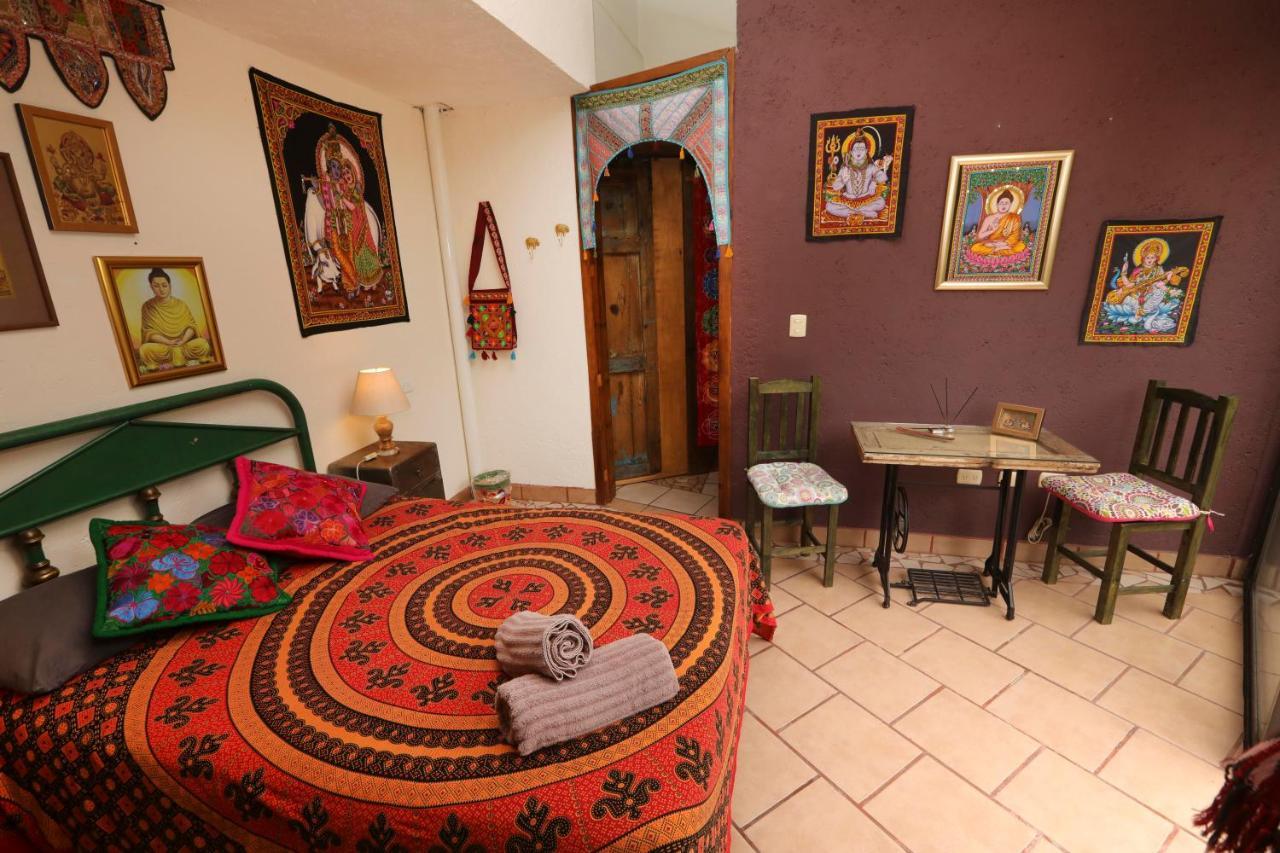 Majikal B&B - Krishna Чолула Екстериор снимка